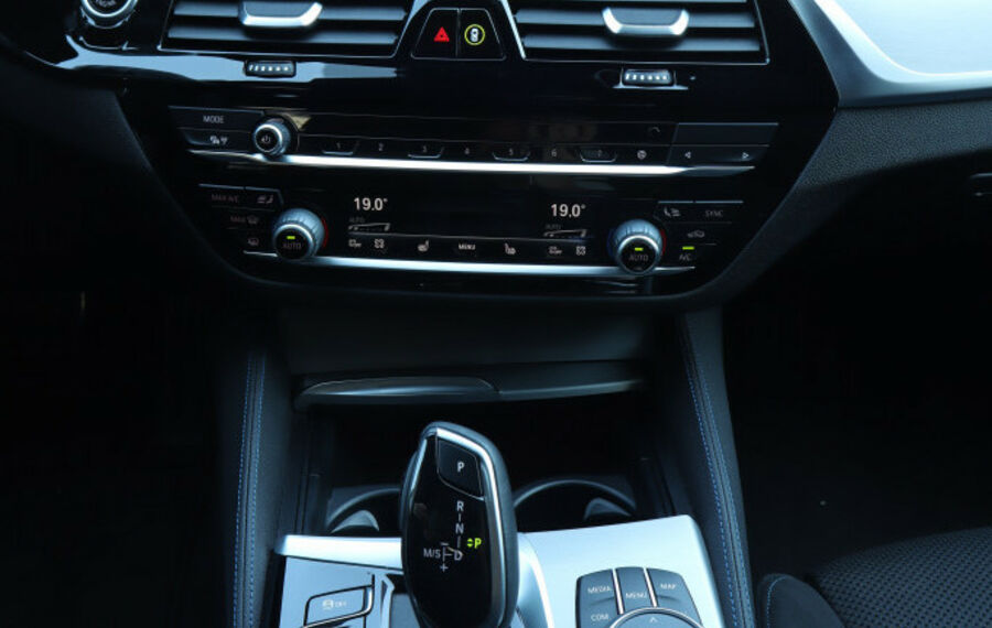 BMW 530d Touring xDrive M-Sport NAV+LASER+HEADUP+1HD