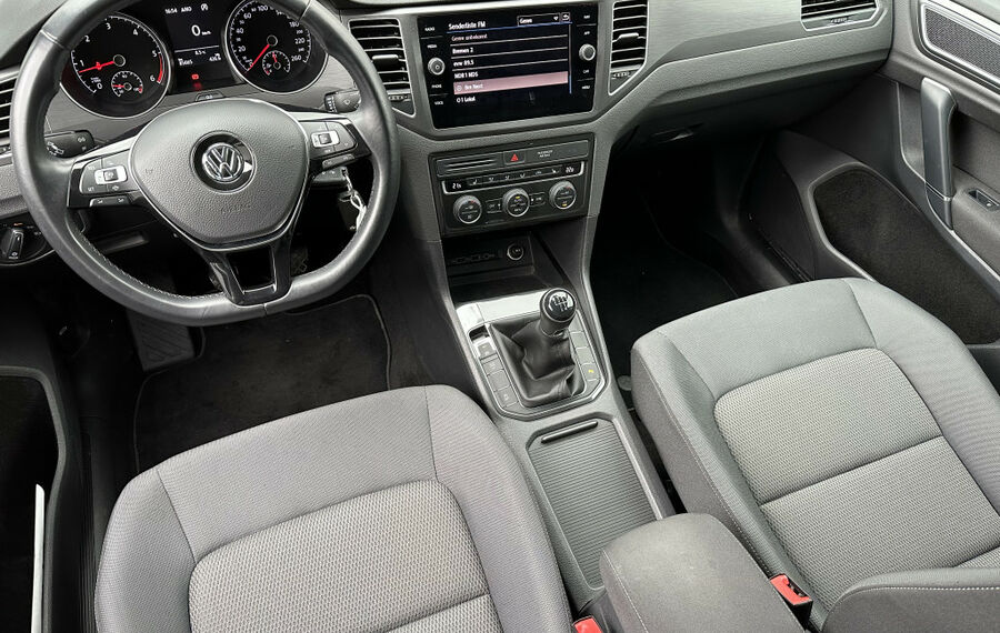 VW Golf Sportsvan 1.6 TDI Comfortline NAV+ACC+SHZ  