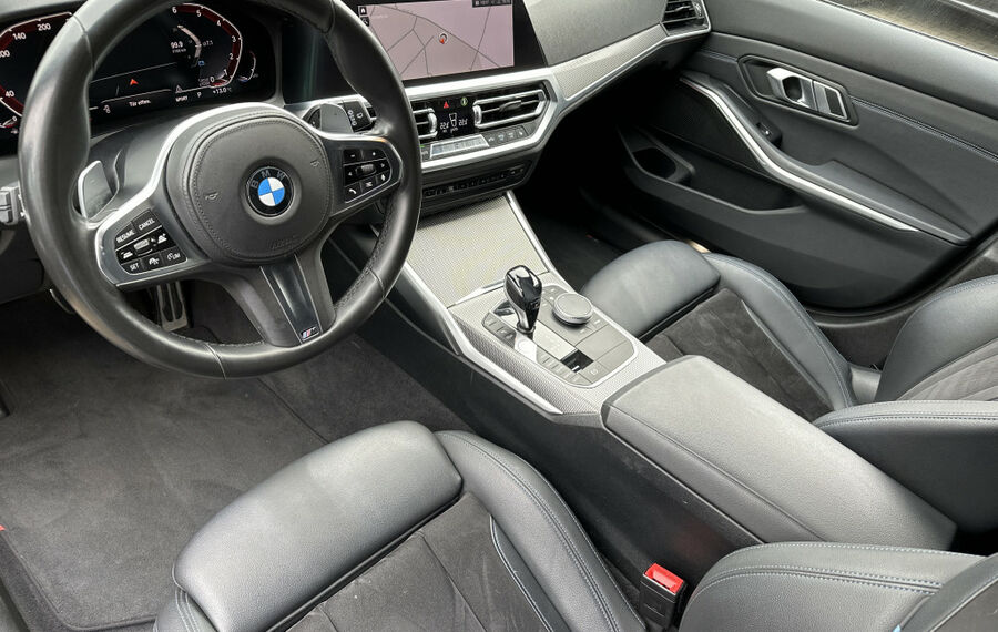 BMW 330i Touring xDrive M-Sport NAV+LED+ACC+HEAD-UP