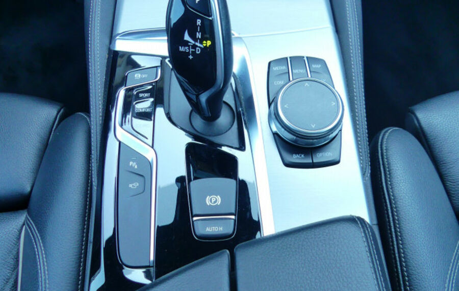 BMW 540d Touring xDrive M-Sport NAV+LED+ACC+PANO+DAP