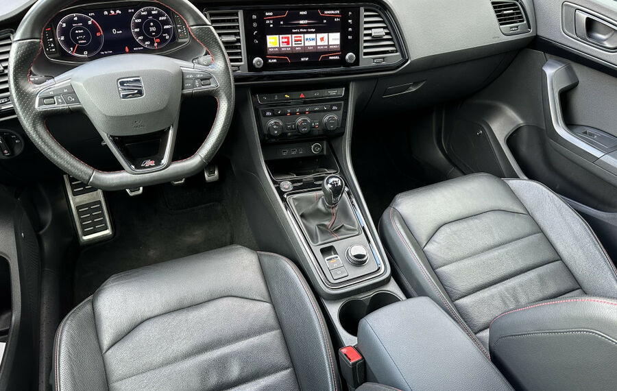 Seat Ateca 2.0 TDI FR Black-Edition NAV+LED+AHK+360° 