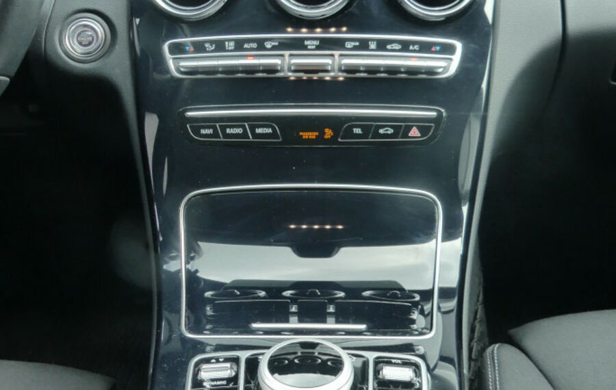 Mercedes-Benz C 300 T 9G-T Avantgarde NAV+LED+SHZ+KAMERA+17ZO