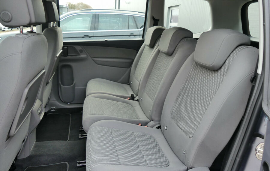 Seat Alhambra 2.0 TDI DSG Style NAV+XEN+SHZ+TEMPOMAT