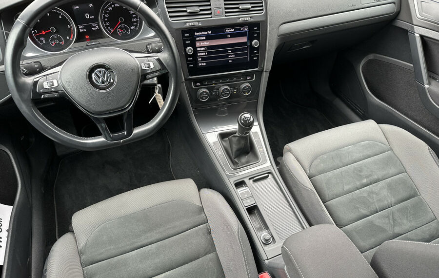 VW Golf 1.6 TDI Comfortline NAV+ACC+CARPLAY+MASSAGE