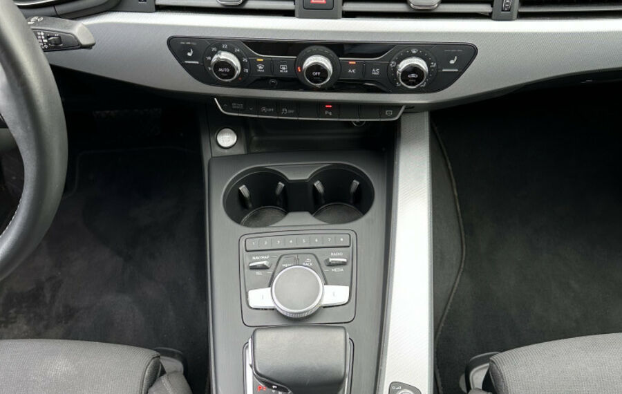 Audi A4 40 TDI Sport NAV+XEN+DAB+KAMERA+ACC+V-COCKPIT