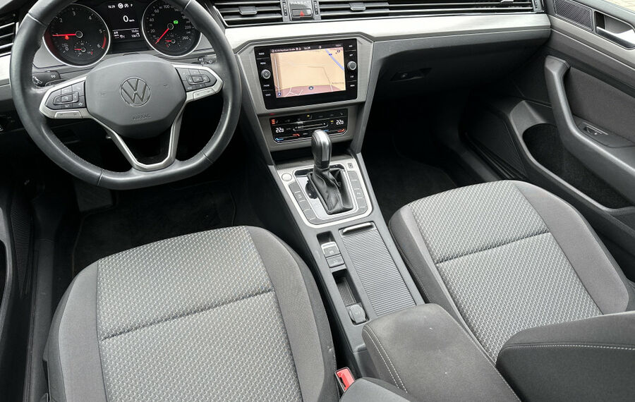 VW Passat Variant 2.0 TDI DSG NAV+LED+KAM+CARPLAY