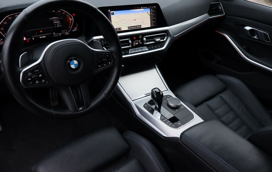 BMW 330d Touring M-Sport NAV+LASER+ACC+HEAD-UP+18ZO