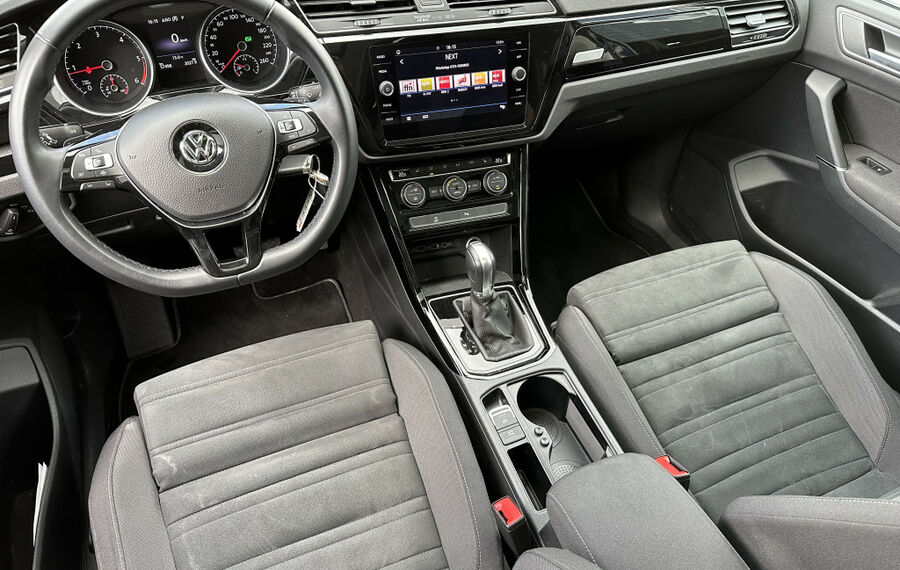 VW Touran 2.0 TDI DSG 7-Sitzer HL NAV+LED+PANO+ACC 