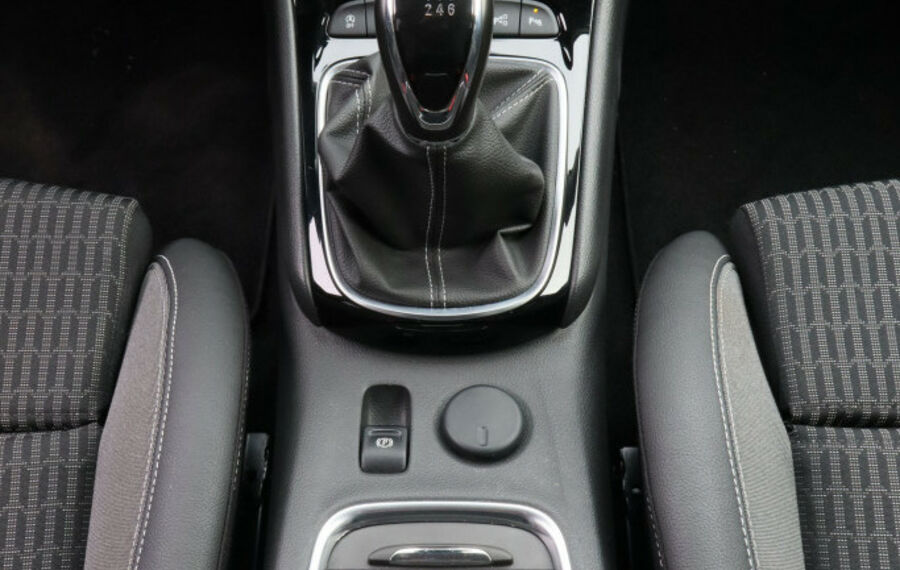 Opel Astra 1.5 D Business Elegance NAV+LED+KAMERA+1HD