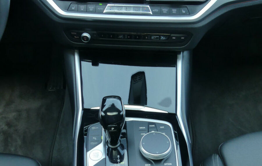 BMW 320d Touring Sport-Line NAV+LED+PANO+ACC+18ZOLL