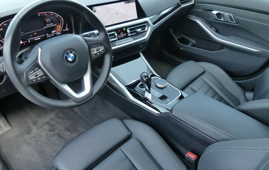 BMW 320d Touring Sport-Line NAV+LED+PANO+ACC+18ZOLL