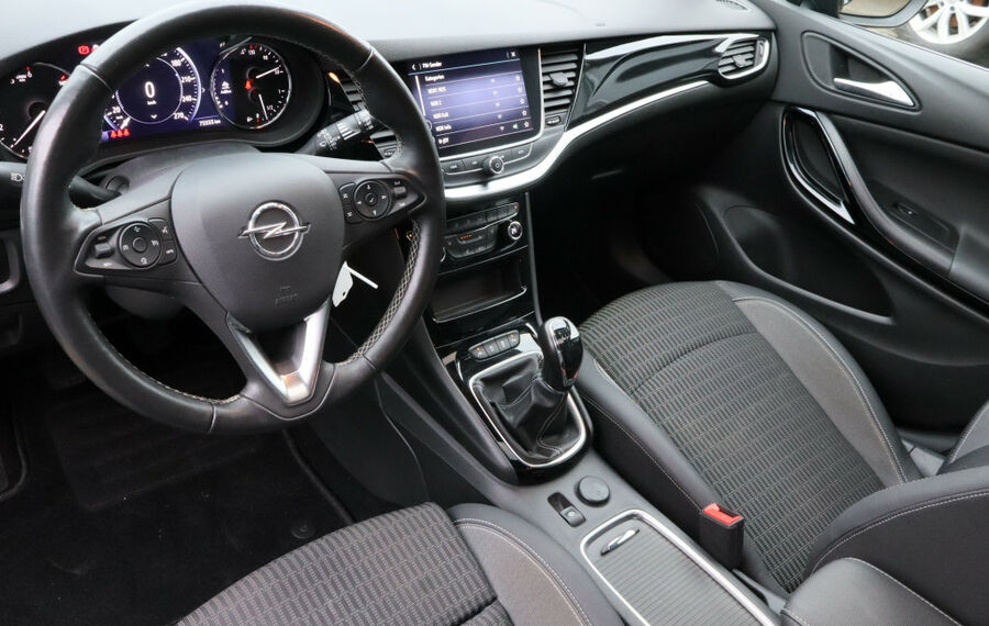 Opel Astra SpT 1.5 D Elegance NAV+MATRIX-LED+PANO+KAM