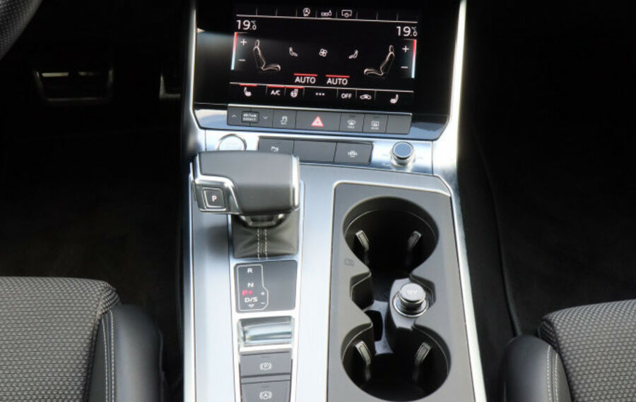 Audi A6 Avant 35 TDI S-Line NAV+LED+AHK+VCOCKPIT+KAM